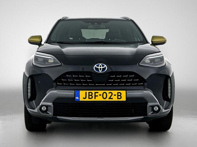 Toyota YARIS Cross 1.5 Hybrid Adventure | Panoramadak | All-season banden |