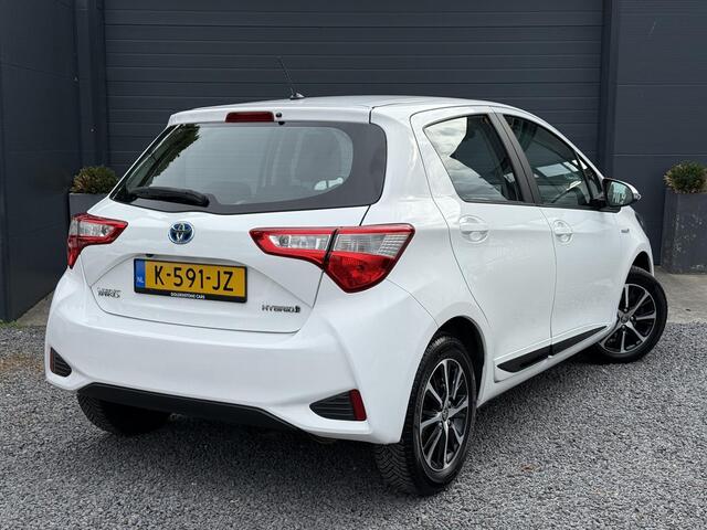 Toyota YARIS 1.5 Hybrid Design Sport Navi,Camera,Clima,Cruise,Lm velgen,Apk tot 06-2026