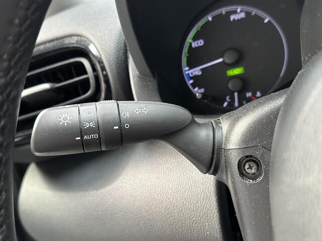 Toyota YARIS 1.5 Hybrid Active met Lichtmetalen velgen, Carplay, 1e eigenaar, dealer onderhouden