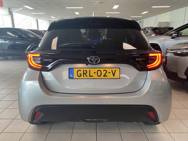 Toyota YARIS 1.5 Hybrid 115 First Edition