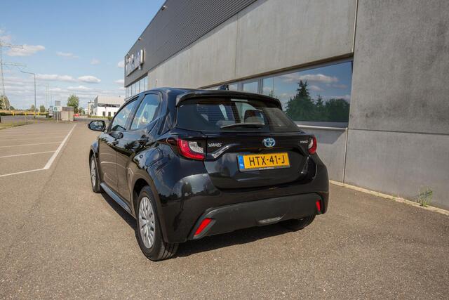 Toyota YARIS 1.5 Hybrid 115 Business