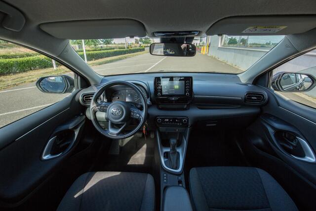 Toyota YARIS 1.5 Hybrid 115 Business