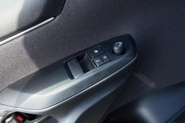 Toyota YARIS 1.5 Hybrid 115 Business