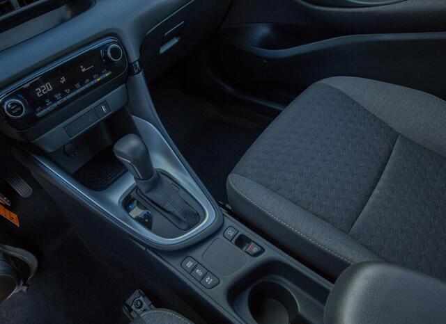 Toyota YARIS 1.5 Hybrid 115 Business