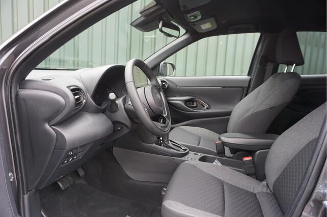 Toyota YARIS Cross 1.5 Hybrid 130pk Dynamic + Camera/ Carplay/ Keyless/ Nieuw/ Garantie!