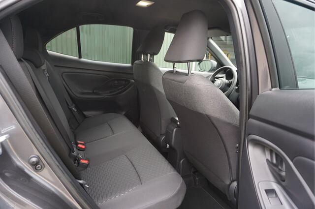 Toyota YARIS Cross 1.5 Hybrid 130pk Dynamic + Camera/ Carplay/ Keyless/ Nieuw/ Garantie!