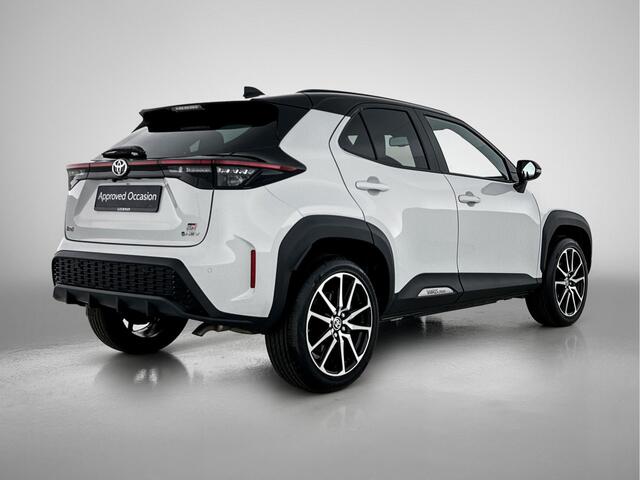 Toyota YARIS Cross 1.5 Hybrid 130 GR Sport | Dodehoekdetecite | Elektrische Achterklep | Stoelverwarming | Draadloos opladen |