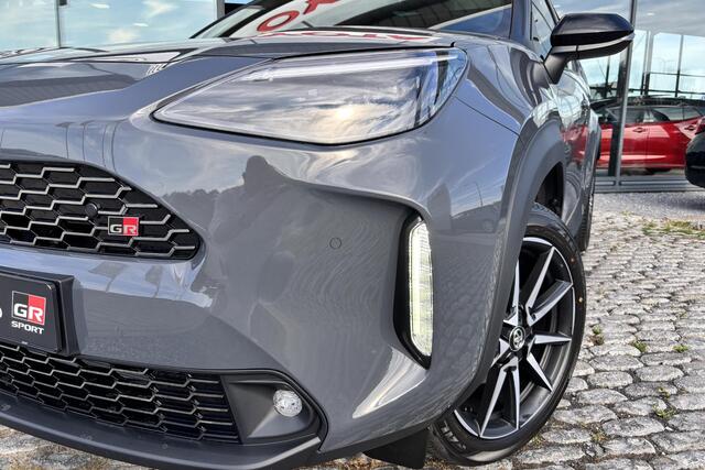 Toyota YARIS Cross 1.5 Hybrid 130 GR Sport Panoramadak, JBL, Head Up Display