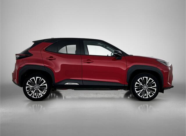 Toyota YARIS Cross 1.5 Hybrid Executive | Panoramadak | Half leder | Premium uitgevoerd |