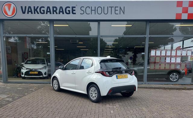 Toyota YARIS 1.5 Hybrid Active | Camera | Navigatie