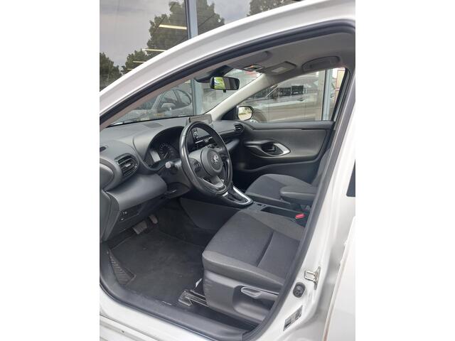 Toyota YARIS 1.5 Hybrid Active | Camera | Navigatie