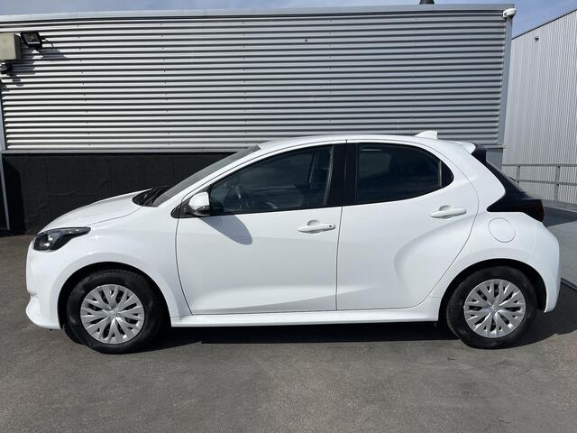 Toyota YARIS 1.5 Hybrid Active Nieuw geleverd, Dealeronderhouden, 1e eign, NL-auto Apple Carplay en/of Android auto Navigatie, Achteruitrijcamera, Adaptieve cruise control