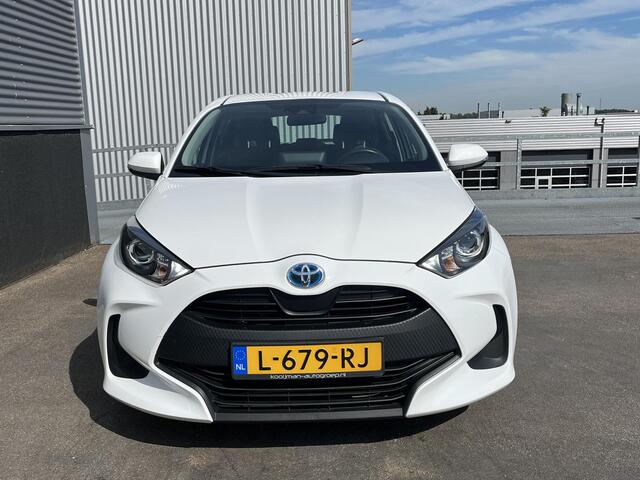 Toyota YARIS 1.5 Hybrid Active Nieuw geleverd, Dealeronderhouden, 1e eign, NL-auto Apple Carplay en/of Android auto Navigatie, Achteruitrijcamera, Adaptieve cruise control