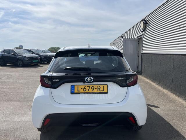Toyota YARIS 1.5 Hybrid Active Nieuw geleverd, Dealeronderhouden, 1e eign, NL-auto Apple Carplay en/of Android auto Navigatie, Achteruitrijcamera, Adaptieve cruise control