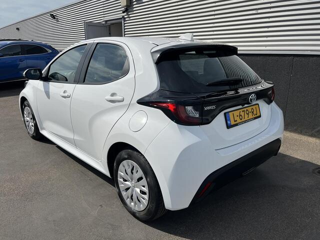Toyota YARIS 1.5 Hybrid Active Nieuw geleverd, Dealeronderhouden, 1e eign, NL-auto Apple Carplay en/of Android auto Navigatie, Achteruitrijcamera, Adaptieve cruise control
