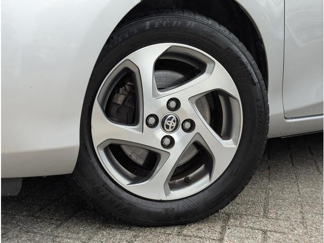 Toyota YARIS 1.5 Hybrid Trend Bi-Tone Limited | Camera | Climate control | Elek. ramen | Navi | 15" Lichtmetaal | PDC A