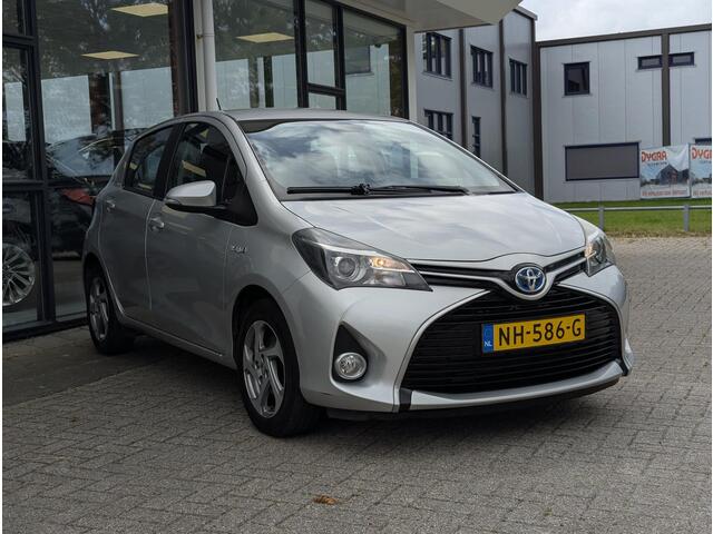 Toyota YARIS 1.5 Hybrid Trend Bi-Tone Limited | Camera | Climate control | Elek. ramen | Navi | 15" Lichtmetaal | PDC A
