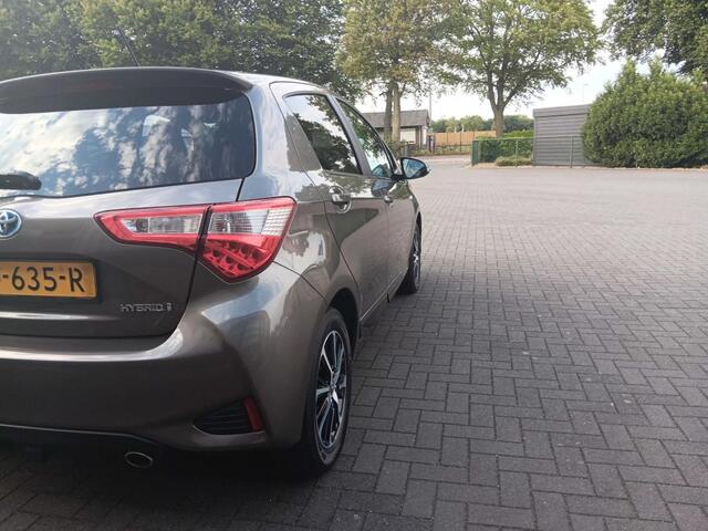 Toyota YARIS 1.5 Hybrid Design Sport 54kw Cruise/Clima Navi AUR-Camera LM-Velgen