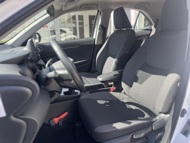 Toyota YARIS Cross 1.5 VVT-I Active Parkeersensoren V + A, Apple/Android, Cruise control , All-in Rijklaarprijs