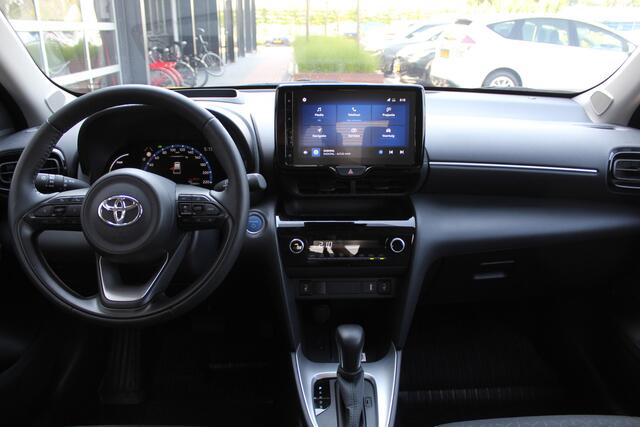Toyota YARIS Cross 1.5 Hybrid Dynamic Special | Rijklaar | Elek achterklep | Stoel-/Stuurverwarming | Apple/Android | Navi | HUD