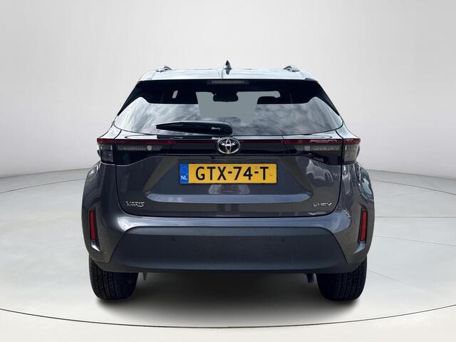 Toyota YARIS Cross 1.5 Hybrid 115 First Edition **STOEL EN STUURWIELVERWARMING/ DODEHOEK DETECTIE/ PARKEERSENSOREN/ KEYLESS/ 36 MAANDEN GARANTIE**