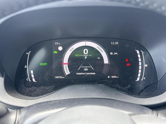 Toyota YARIS Cross 1.5 Hybrid 115 First Edition **STOEL EN STUURWIELVERWARMING/ DODEHOEK DETECTIE/ PARKEERSENSOREN/ KEYLESS/ 36 MAANDEN GARANTIE**