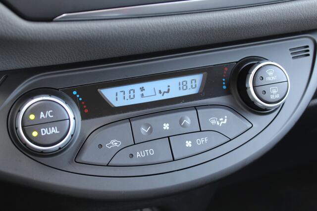 Toyota YARIS 1.5 VVT-i Aspiration | Rijklaar | Cruise | Clima | Camera | Navi | Bluetooth