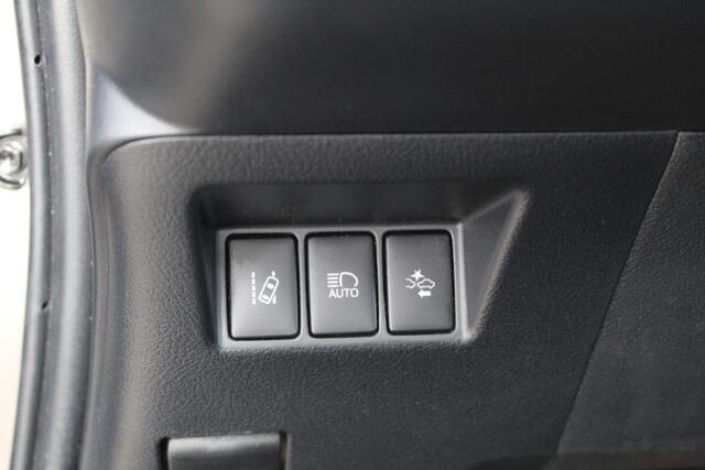 Toyota YARIS 1.5 VVT-i Aspiration | Rijklaar | Cruise | Clima | Camera | Navi | Bluetooth
