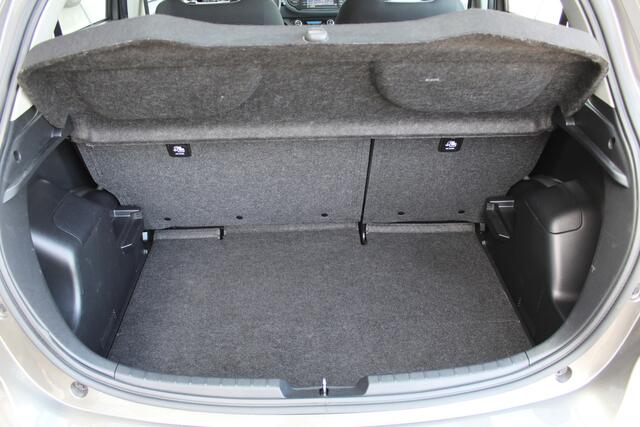 Toyota YARIS 1.5 VVT-i Aspiration | Rijklaar | Cruise | Clima | Camera | Navi | Bluetooth