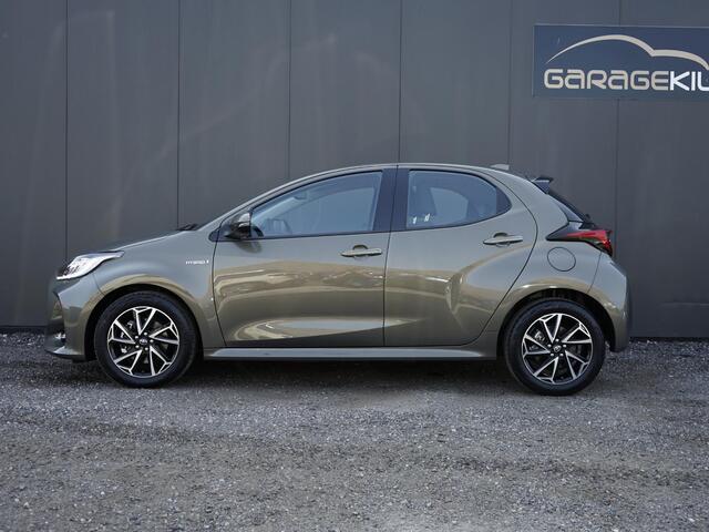Toyota YARIS 1.5 Hybrid Team D dealer onderh. / 1ste eigenaar / Camera / Keyless / 16'' LM velgen / LED