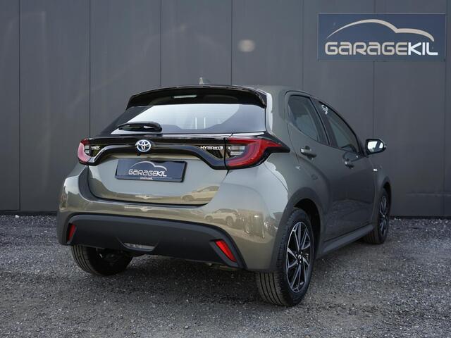 Toyota YARIS 1.5 Hybrid Team D dealer onderh. / 1ste eigenaar / Camera / Keyless / 16'' LM velgen / LED