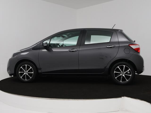 Toyota YARIS 1.0 VVT-i Connect https://wheelerdelta.autodata.nl/data/files/00/02/49/29/53/00/0/160/120/foto.jpg
