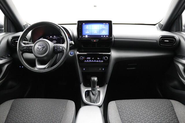 Toyota YARIS Cross 1.5 Hybrid First Edition | Stoel en Stuur verwarming | Parkeersensoren V+A | Dodehoek detectie | Android/Apple Carplay | LMV |