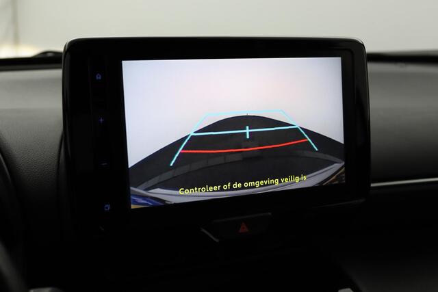 Toyota YARIS Cross 1.5 Hybrid First Edition | Stoel en Stuur verwarming | Parkeersensoren V+A | Dodehoek detectie | Android/Apple Carplay | LMV |