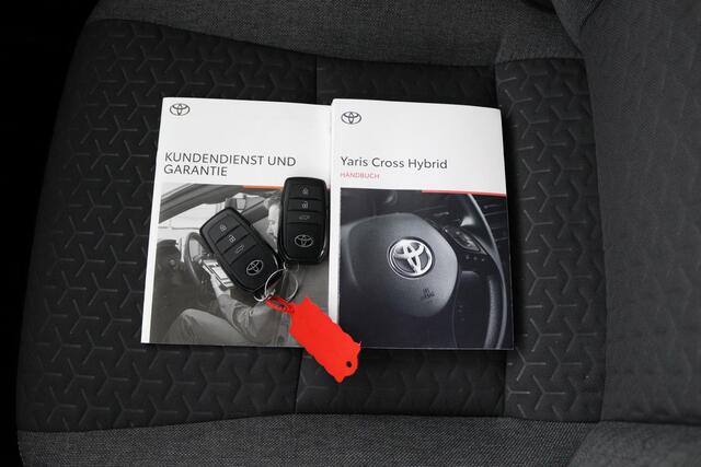 Toyota YARIS Cross 1.5 Hybrid First Edition | Stoel en Stuur verwarming | Parkeersensoren V+A | Dodehoek detectie | Android/Apple Carplay | LMV |