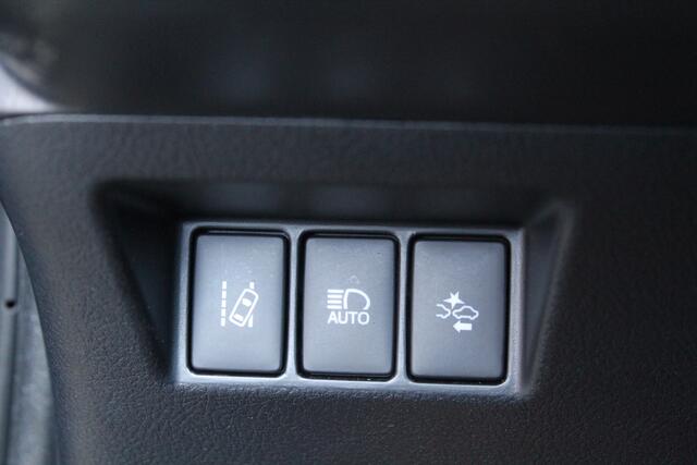 Toyota YARIS 1.5 Hybrid Aspiration | Rijklaar | Trekhaak | Cruise | Clima | Navi | Camera | Regensensor