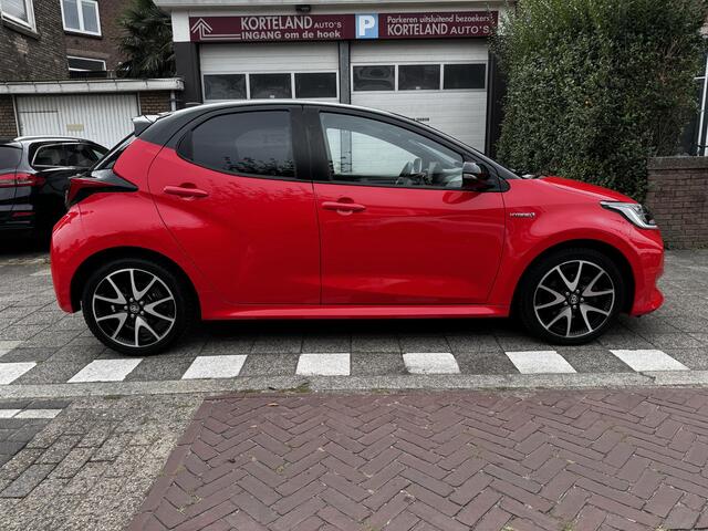 Toyota YARIS 1.5 Hybrid Launch Edition