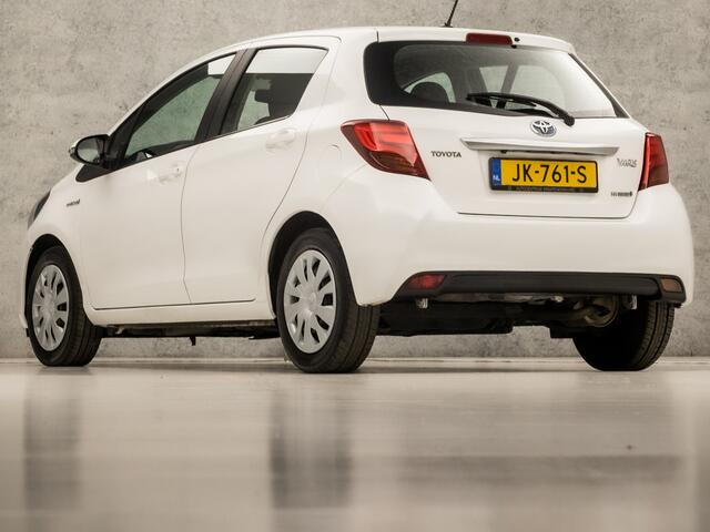 Toyota YARIS 1.5 Hybrid Sport Automaat (NAVIGATIE, CLIMATE, CAMERA, CRUISE, SPORTSTOELEN, LED KOPLAMPEN, NIEUWE APK, NIEUWSTAAT)