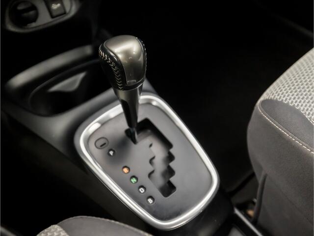 Toyota YARIS 1.5 Hybrid Sport Automaat (NAVIGATIE, CLIMATE, CAMERA, CRUISE, SPORTSTOELEN, LED KOPLAMPEN, NIEUWE APK, NIEUWSTAAT)