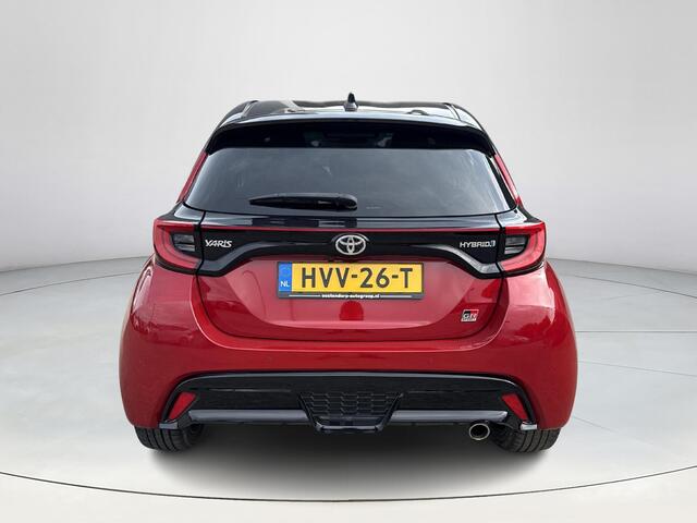 Toyota YARIS 1.5 Hybrid GR Sport **NAVIGATIE/ DODEHOEK DETECTIE/ HEADS-UP DISPLAY/ 36 MAANDEN GARANTIE**