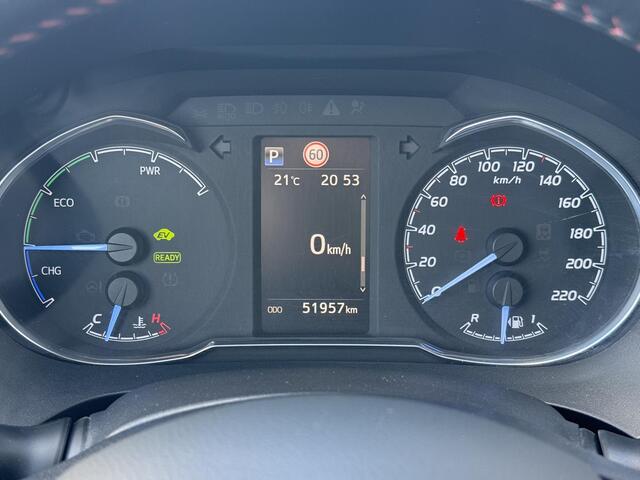Toyota YARIS 1.5 Hybrid Bi-Tone **NAVIGATIE/ KEYLESS/ STOELVERWARMING/ GARANTIE**