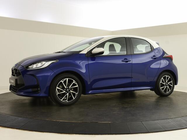 Toyota YARIS 1.5 Hybrid Bi-Tone | Parkeersensoren V+A | BLS | HUD | Navigatie