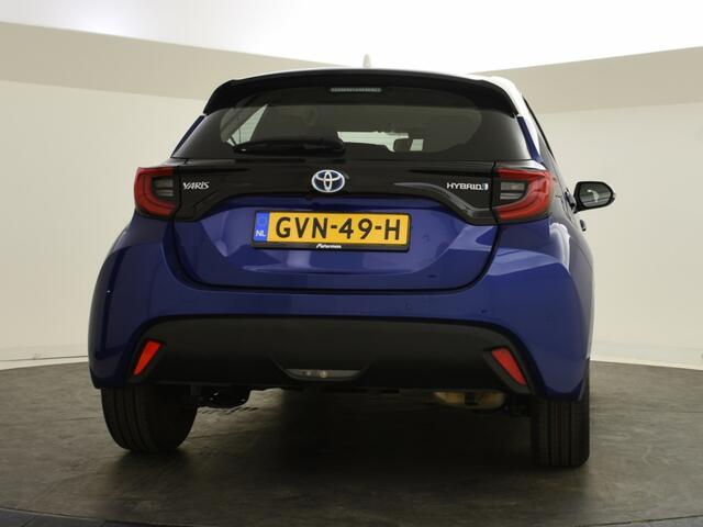 Toyota YARIS 1.5 Hybrid Bi-Tone | Parkeersensoren V+A | BLS | HUD | Navigatie