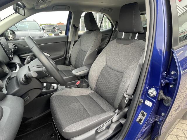 Toyota YARIS Cross 1.5 VVT-I Active 1350KG Trekgewicht, Apple CarPlay, Airco, Hoge Instap, tot 2033 of tot 200.000km Garantie!