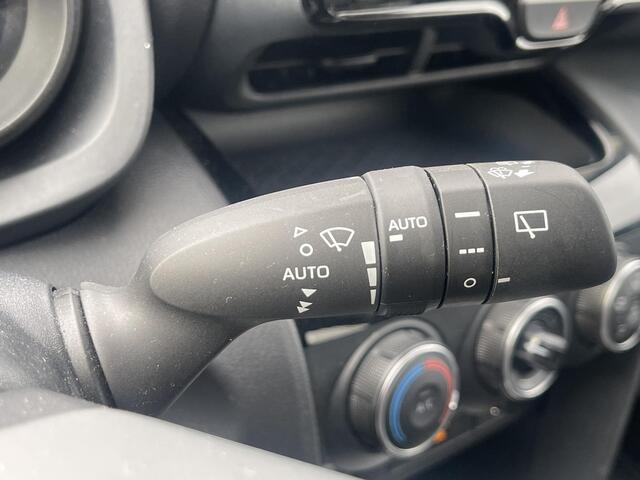 Toyota YARIS Cross 1.5 VVT-I Active 1350KG Trekgewicht, Apple CarPlay, Airco, Hoge Instap, tot 2033 of tot 200.000km Garantie!