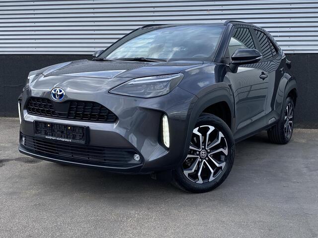 Toyota YARIS Cross 1.5 Hybrid 115 First Edition Navigatie Apple CarPlay/Android Auto, adaptieve cruise control, achteruitrij camera, keyless, automaat!