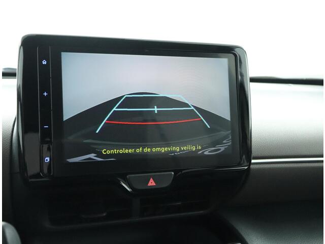Toyota YARIS Cross 1.5 Hybrid Executive | Panoramadak | Trekhaak | Parkeer sensoren |