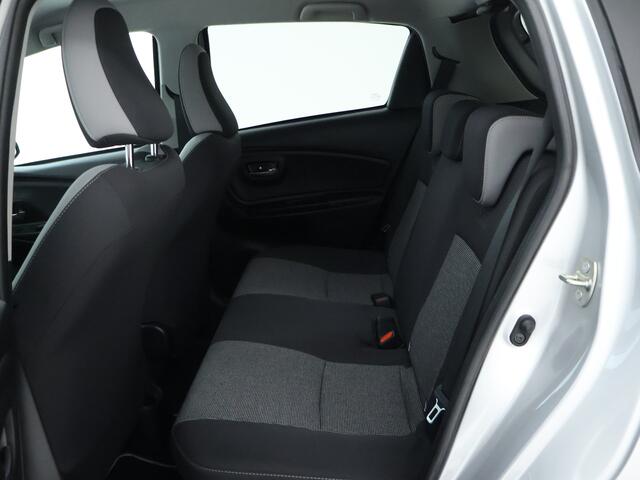 Toyota YARIS 1.5 Hybrid Y20 Exclusive Edition | Navigatie | Lichtmetalen velgen |