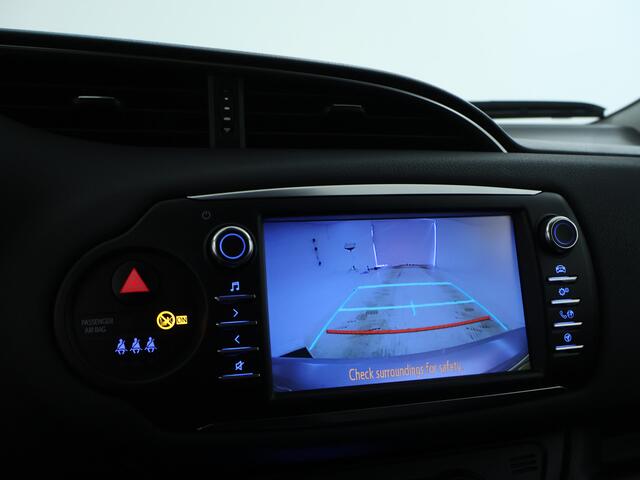 Toyota YARIS 1.5 Hybrid Y20 Exclusive Edition | Navigatie | Lichtmetalen velgen |
