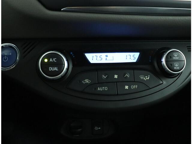 Toyota YARIS 1.5 Hybrid Y20 Style Edition | Stoelverwarming | Navigatie | Cruise control |